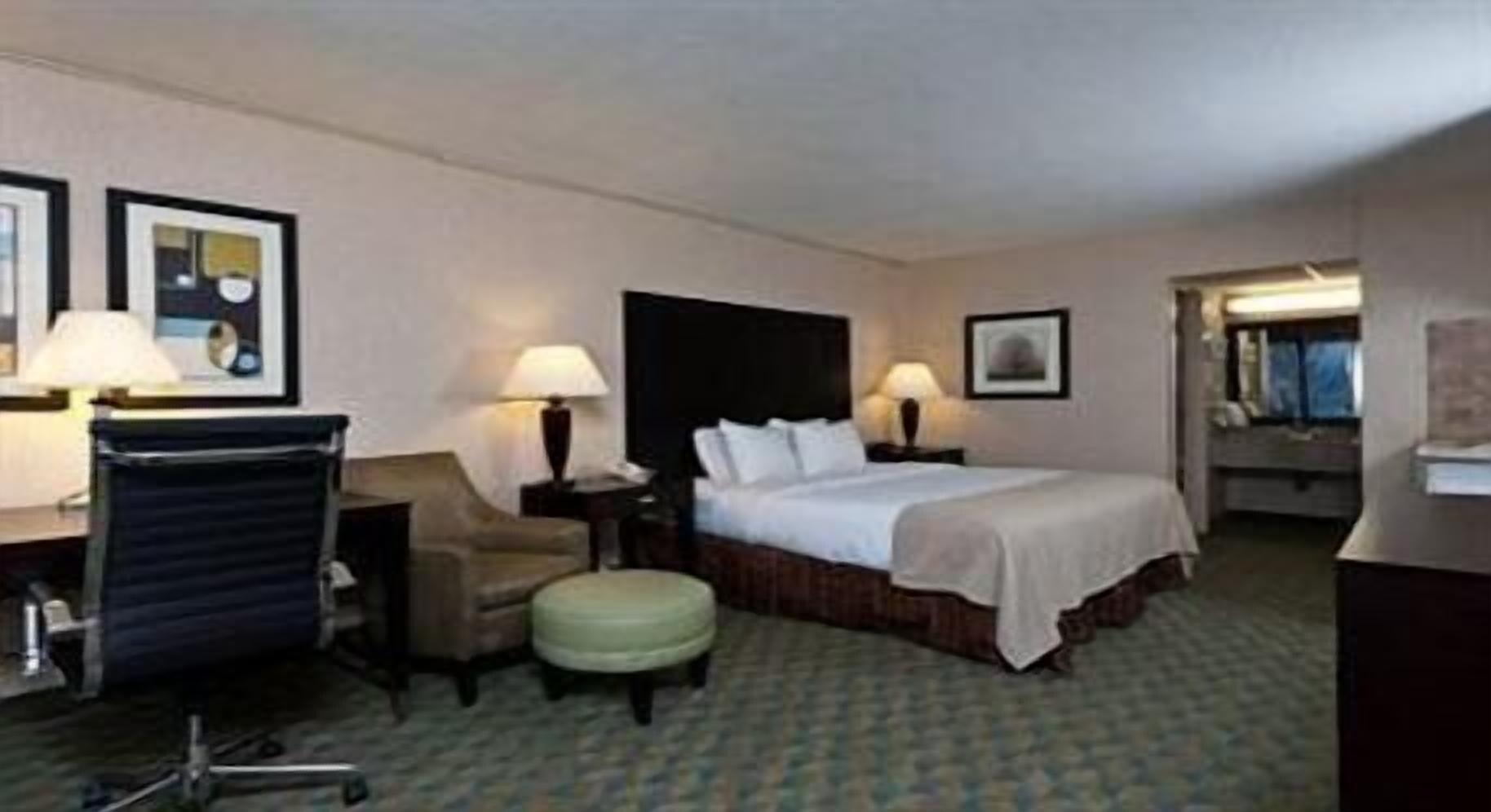 Wyndham Garden Lake Guntersville Exterior photo