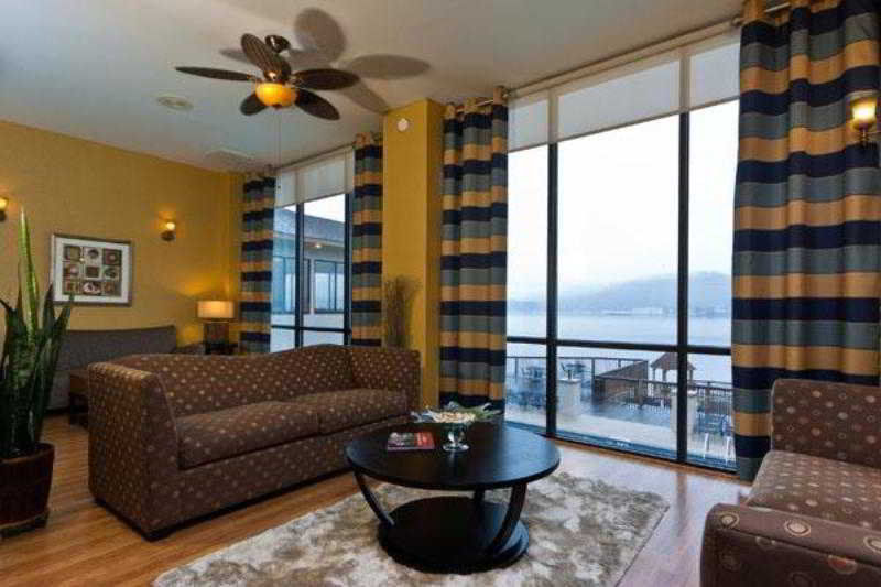 Wyndham Garden Lake Guntersville Exterior photo